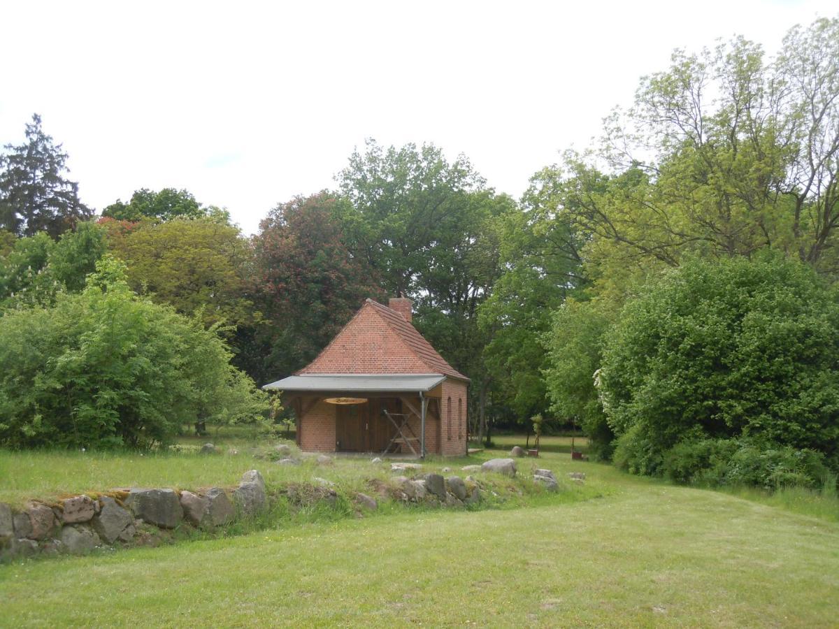 Schmiede Der Wasserburg Liepen Gielow Esterno foto